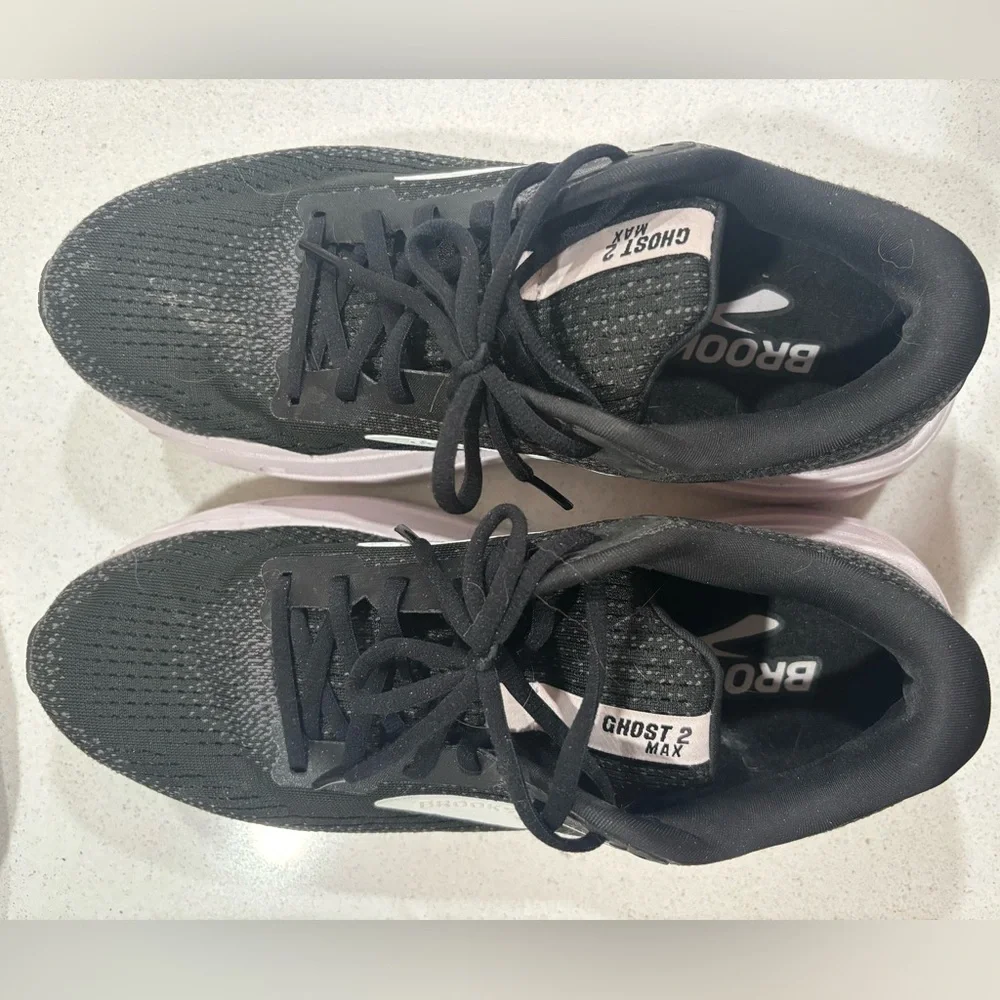 Brooks Women's Ghost Max - Picture 2 of 4